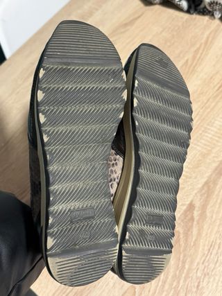 Zapatillas 24HRS ergonómicas en buen estado