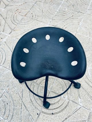 Silla giratoria negra