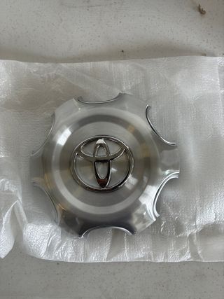 Tapa buje llanta Toyota Land Cruiser