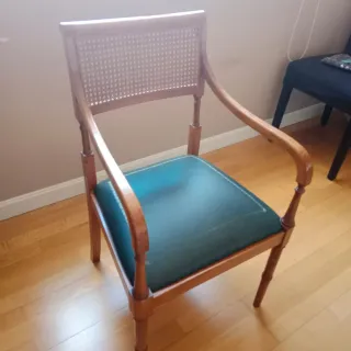 Silla clásica madera y cuero