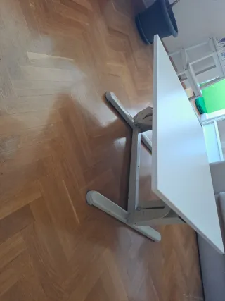 Mesa cuadrada regulable gris/blanca