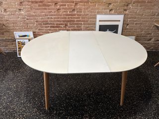 Mesa extensible blanca patas roble 120 - 200. M