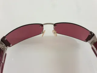 Gafas de sol Agatha Ruiz de la Prada con su funda