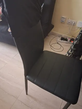 Mesa comedor con 5 sillas y mesa sala a juego