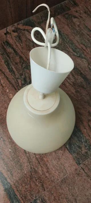 Lámpara colgante blanca y beige