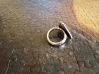 Anillo de plata diseño martillado. Pequeño No tall