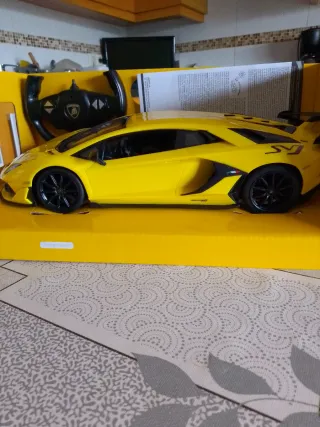 Coche teledirigido Lamborghini Aventador SVJ  1,14