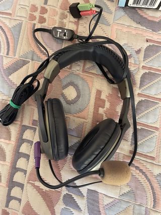 Auriculares con micrófono HEADSET