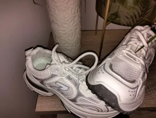 Tenis Deportivo Gris Blanco