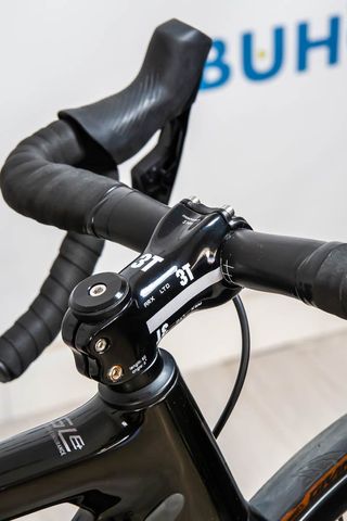 COLUER INVICTA DISC T-S 2023 BICICLETA SEGUNDA MANO - Talla: S