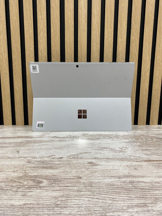Microsoft Surface Pro 4 1724 i5 8GB 512GB SSD