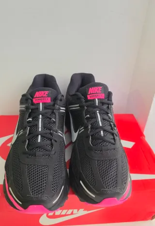 Nike Vomero 5 Negro y Rosa
