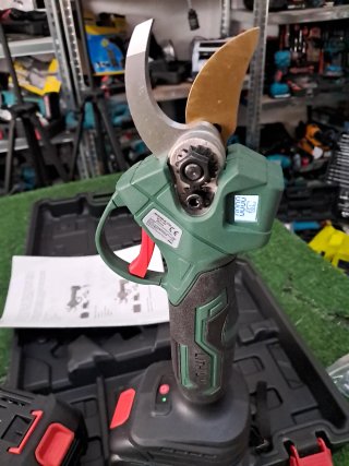 Forbici potatura elettriche 68V con 2 batterie