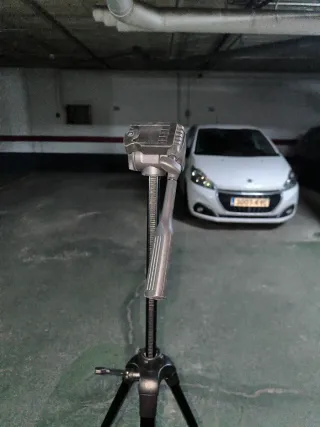 Trípode profesional negro