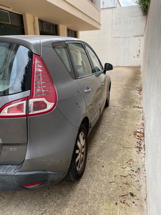 Renault Scenic 2011