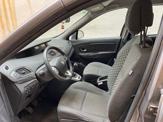 Renault Scenic 2011