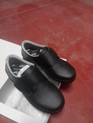 Zuecos de trabajo mujer.