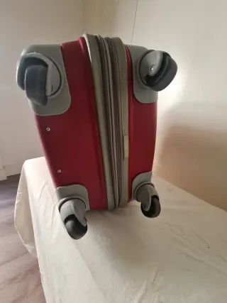 Maleta de viaje Gabol roja