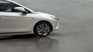 Hyundai Ioniq 1.6 GDI HEV Tecno DCT 104 kW (141 CV)