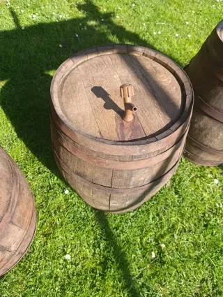 3 Botti in legno di quercia americana con rubinetto