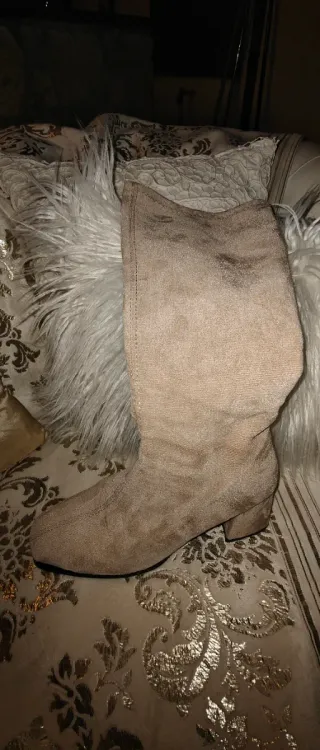 BOTAS ELÁSTICAS EFECTO ANTE TACÓN ANCHO