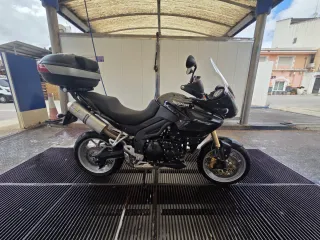 Triumph Tiger 1050