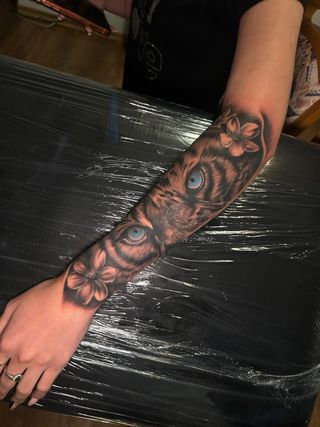 Tattoo black and gray