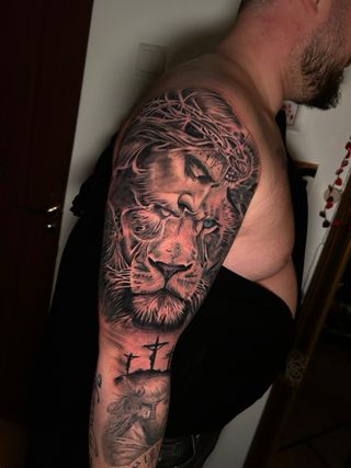 Tattoo black and gray