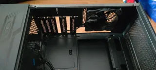 Caja PC MSI Negra