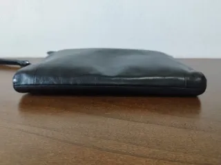 Pochette John Richmond in pelle nera