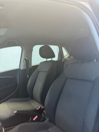 Volkswagen Polo 2016