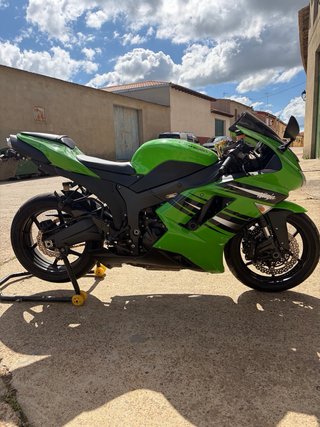 Kawasaki ZX6R 2008 Verde