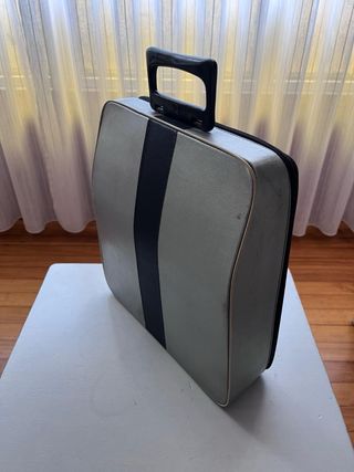 Máquina de escribir Olivetti Lettera DL