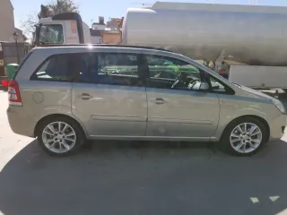 Opel safira 2009