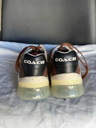 Zapatillas Coach Beige y Marrón Nuevas USA