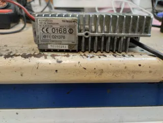 Radio Kenwood VHF Negra