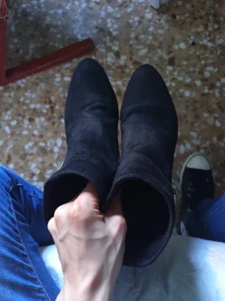 Botines elegantes negros con hebilla