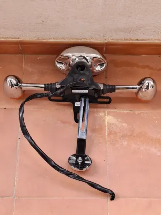 Luz trasera Triumph Thruxton 900