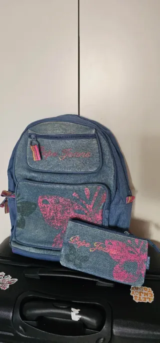 Maleta Pepe Jeans y estuche vaquero
