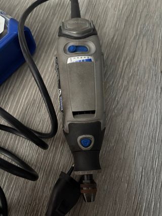 Dremel 3000 con set de accesorios