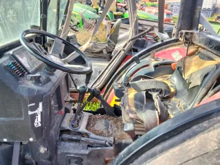 Tractor Massey Ferguson 374S