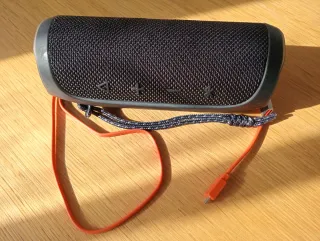 JBL Flip 4 Altavoz Bluetooth Negro/Azul Marino