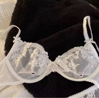 Conjunto lencería blanco encaje