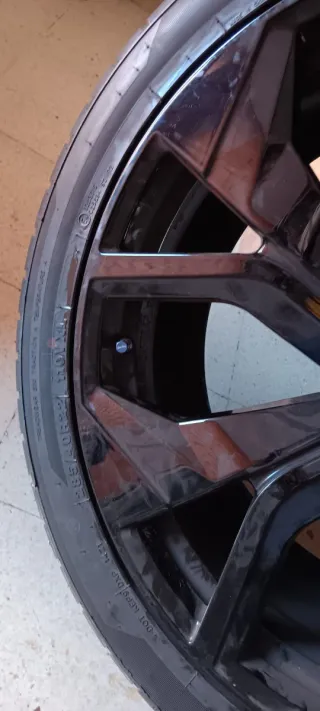 Llantas Audi RSQ8 22