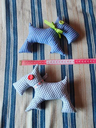 2 Peluches Perro Rayas Azules