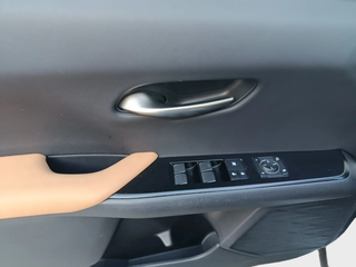 UX - DESDE 450€/MES ¡SIN PAGAR ENTRADA!