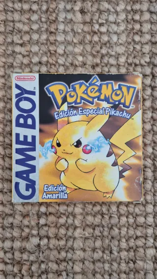 Pokemon amarillo con Mew game boy