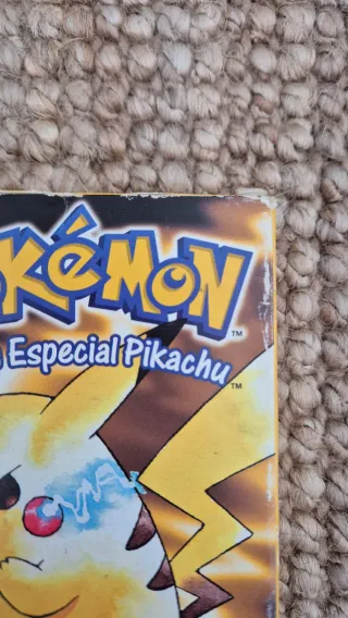 Pokemon amarillo con Mew game boy