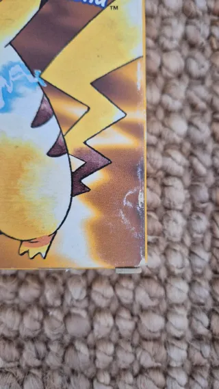 Pokemon amarillo con Mew game boy