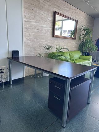 Tavolo e 2 Sedie da Ufficio